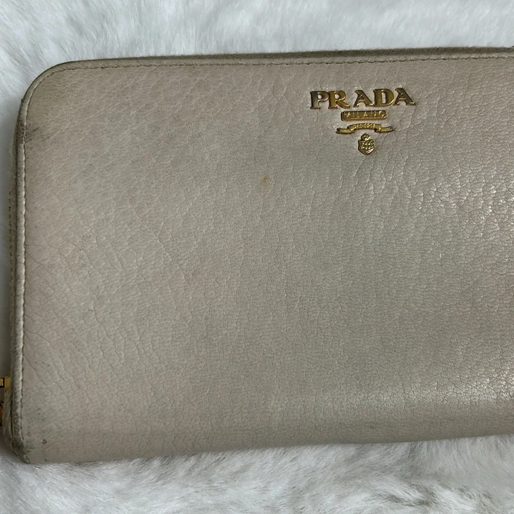 Prada Zip Continental Leather wallet - Picture 5 of 17